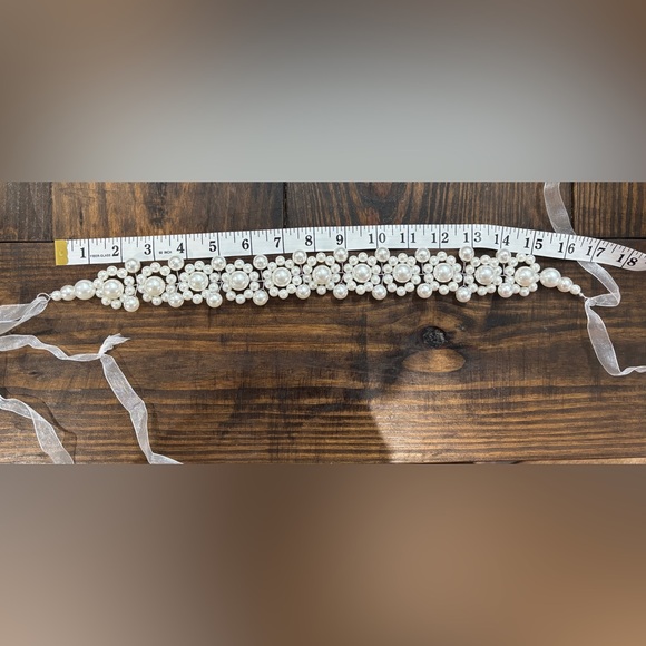 Elegant Pearl Beaded Belt - Picture 3 of 6